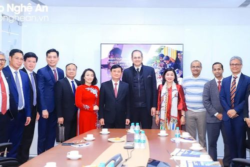 Mr. Thai Thanh Quy invites India's leading conglomerate to research investment opportunities in Nghe An