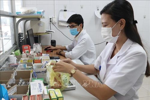 Nữ dược sĩ dân tộc Chăm góp sức bảo tồn nét đẹp truyền thống