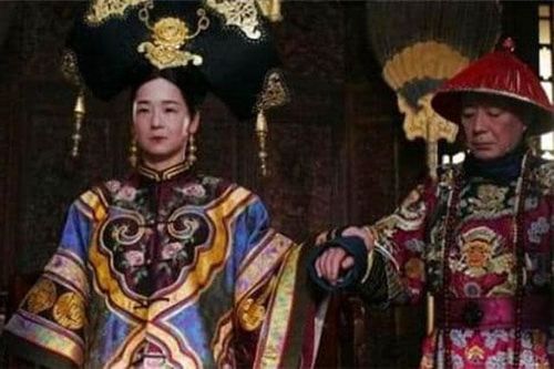 Mộ của Lý Liên Anh được tìm thấy ở Bắc Kinh, sau khi mở quan tài bên trong sao chỉ còn mỗi chiếc đầu lâu