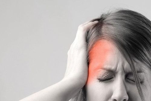 Bác sĩ trả lời: Đau nửa đầu là dấu hiệu bệnh gì?
