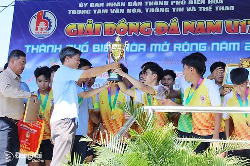 FC Mỹ Khang vô địch Giải bóng đá U.17 Biên Hòa mở rộng 2023