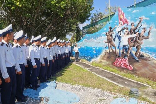 Vùng 4 Hải quân: Tổ chức tham quan, học tập truyền thống cho học viên Học viện Hải quân