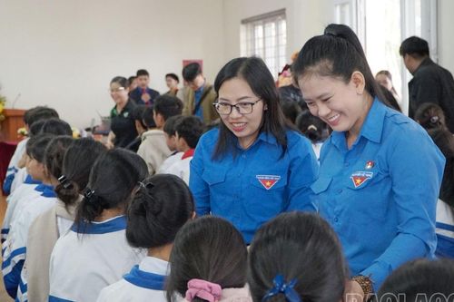 Ấm áp chương trình tình nguyện mùa Đông - Xuân tại huyện Si Ma Cai