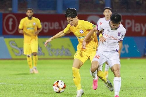 V. League & bóng đá miền Trung gặp khó