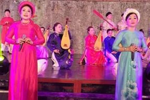 Tổ chức không gian sáng tạo, trải nghiệm sản phẩm thủ công mỹ nghệ và đặc sản Huế