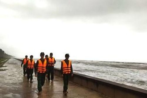 Hai thuyền viên tàu Gia Bảo 19 mất tích được cứu sống