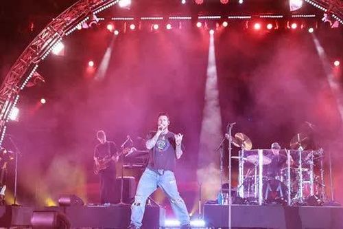 Maroon 5 khiến khán giả 8Wonder Winter Festival phát cuồng với loạt hit 'siêu đỉnh'