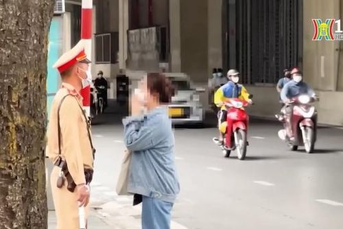 Xử lý nghiêm người đi bộ vi phạm Luật Giao thông