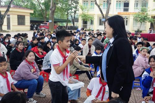 Nâng cao nhận thức của học sinh về quy định pháp luật bảo vệ trẻ em