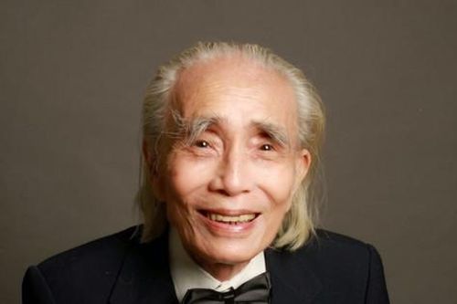 'Bóng cây kơ nia'