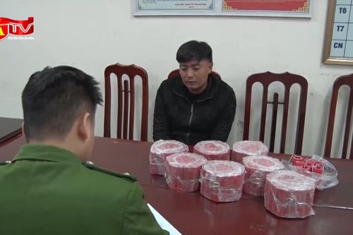 Mua 9 kg pháo nổ qua mạng để 'chơi Tết', nam thanh niên bị bắt giữ