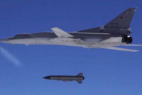 Oanh tạc cơ Tu-22M3 Nga thực hiện màn biểu dương lực lượng chưa từng có