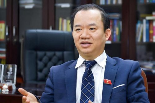 PGS.TS Bùi Hoài Sơn: Rất cần tiết chế khi so sánh về nghệ thuật