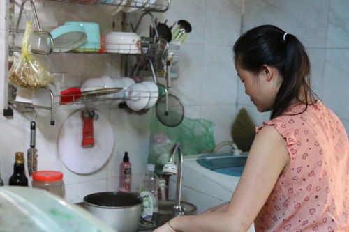 Nữ lao động di cư gặp nhiều khó khăn trong chăm sóc, nuôi dạy con