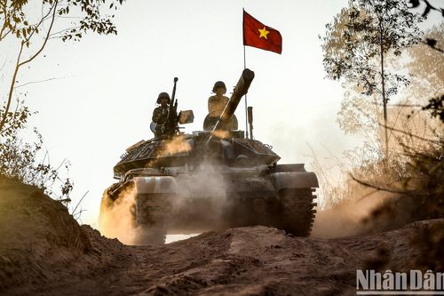 Cận cảnh dàn xe tăng T-54/55 cải tiến của lực lượng Tăng-thiết giáp