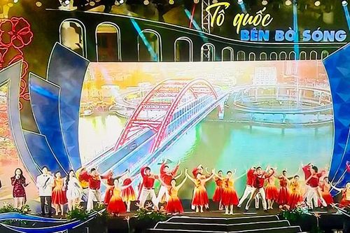 Trao giải Cuộc thi ảnh nghệ thuật 'Tổ quốc bên bờ sóng' lần thứ 2