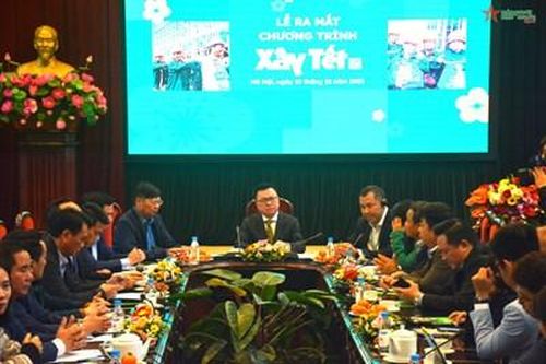 Chương trình 'Xây Tết 2024' tặng gần 17.000 phần quà tặng công nhân lao động