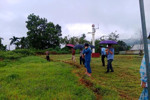 UBND tỉnh Quảng Nam chỉ đạo kiểm tra, xác định nguyên nhân vết nứt tại Trạm Khí tượng Trà My