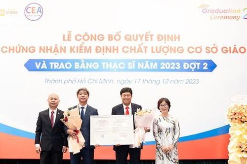 UEF nhận chứng nhận kiểm định chất lượng cơ sở giáo dục chu kỳ 2