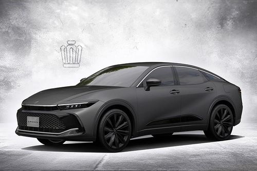 Toyota Crown Crossover Limited Matte Metal 'chủ tịch' từ 1,28 tỷ đồng