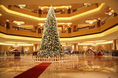 Top 10 cây thông Noel đắt tiền nhất thế giới