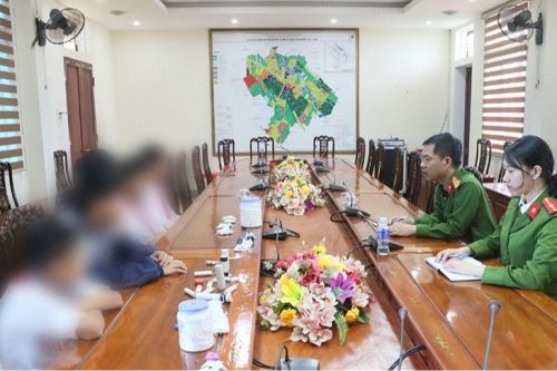 Liên tiếp phát hiện nhiều nhóm học sinh tự chế pháo nổ