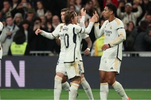 Thắng Villarreal 4-1, Real Madrid trở lại ngôi đầu bảng La Liga