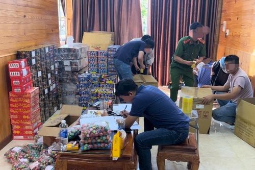 Phát hiện vụ buôn bán, tàng trữ số lượng pháo nổ lớn tại Lâm Đồng