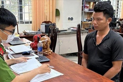Đồng Nai: Khởi tố đối tượng 'làm luật' tiểu thương ở chợ Long Thành