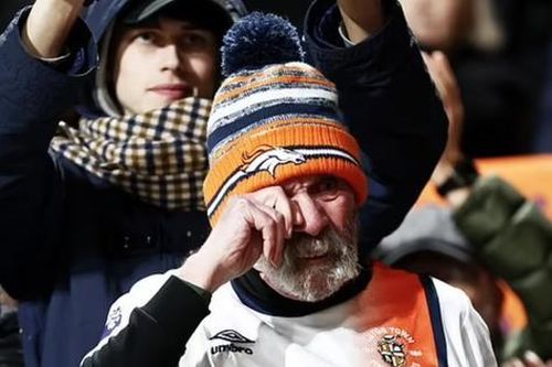 Trận đấu Bournemouth -Luton sẽ thi đấu lại toàn bộ sau sự cố cầu thủ bị ngưng tim