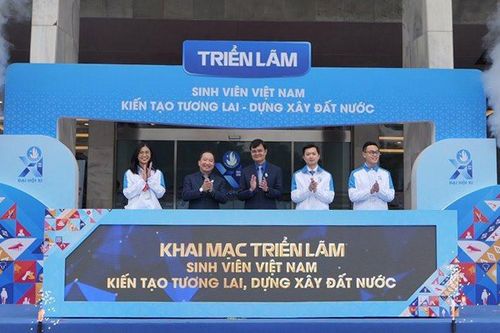 Khai mạc triển lãm 'Sinh viên Việt Nam - Kiến tạo tương lai, dựng xây đất nước'
