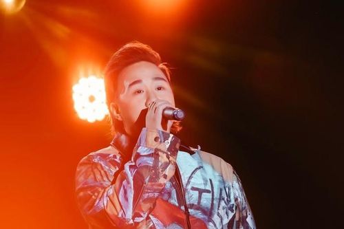 Trung Quân Idol suýt bị mẹ đánh hát nhạc tình yêu
