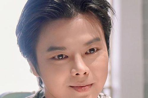 'Thần đồng cải lương' điển trai cao 1,8m vừa được phong NSƯT là ai?