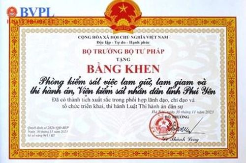 Phòng 8 VKSND tỉnh Phú Yên được Bộ trưởng Bộ Tư pháp tặng Bằng khen