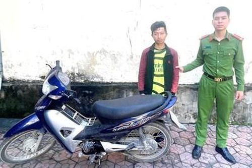 Đi đám cưới tiện tay trộm cắp luôn xe gắn máy