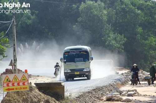 Vì sao xe giường nằm 2 tầng không được phép hoạt động tại huyện Quế Phong, Quỳ Châu?
