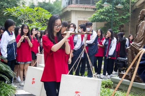 Trải nghiệm tour du lịch văn học độc đáo 'Chữ Tâm Chữ Tài'