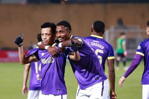 Hà Nội FC 'phủ tím' Derby Thủ đô, Bình Dương chiếm ngôi đầu bảng xếp hạng