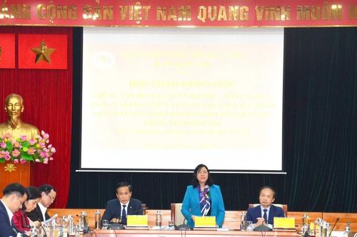 Làm sáng rõ vấn đề lý luận về bài học 'dân là gốc,' 'dân là trung tâm'