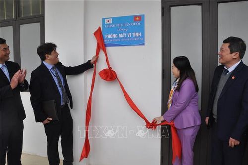 Hàn Quốc hỗ trợ trang thiết bị cho các trường học của Yên Bái
