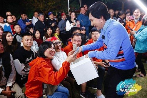 Có hẹn cùng thanh xuân: NSND Hồng Vân, Kim Tử Long trở thành 'tay buôn thứ thiệt'