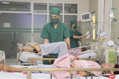 Phẫu thuật cấp cứu thành công bệnh nhân bị liệt hai chân do ngã từ trên cao xuống