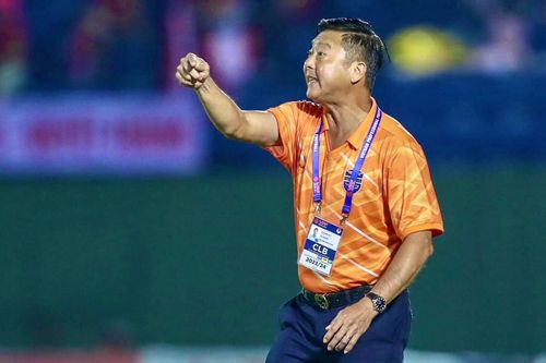 HLV Lê Huỳnh Đức tạo kỳ tích đặc biệt cho 'Chelsea Việt Nam': Sự trở lại của 'nhà vua'