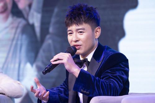 Nam ca sĩ đình đám một thời tái xuất showbiz Việt sau 10 năm ở ẩn: 'Tôi nghĩ mọi người đã quên mình'