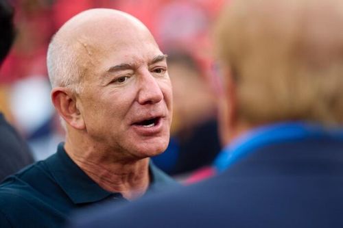 Lý do khiến Jeff Bezos rời ghế CEO Amazon
