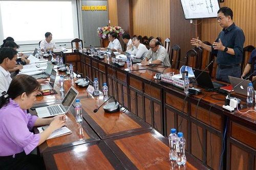 Nghiệm thu đề tài 'Quan trắc môi trường nước phục vụ bảo tồn đa dạng sinh học thích ứng với biến đổi khí hậu tại Vườn Quốc gia Tràm Chim'