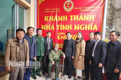 Khánh thành, bàn giao Nhà tình nghĩa cho gia đình cựu chiến binh tại Kim Sơn