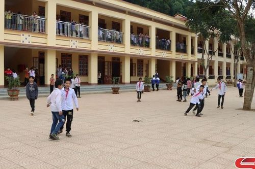 Chuyển biến trong giáo dục vùng đồng bào DTTS