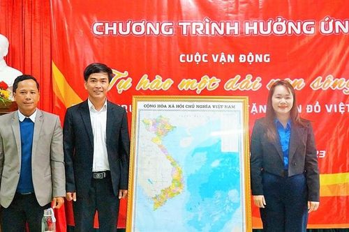 Khơi dậy lòng yêu nước cho học sinh qua bản đồ Tổ quốc