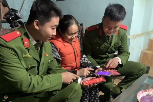 Trưởng thành, gắn bó hơn với nhân dân sau những chuyến 'ba cùng'